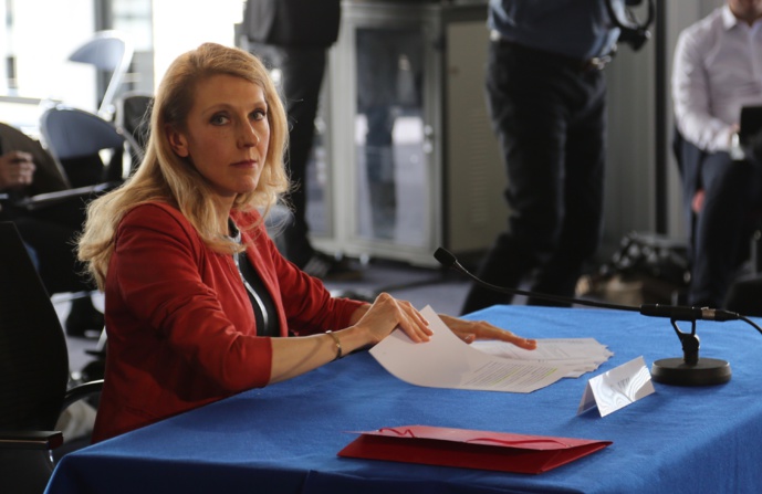 Sibyle Veil, droit dans ses bottes face à la fronde de Radio France